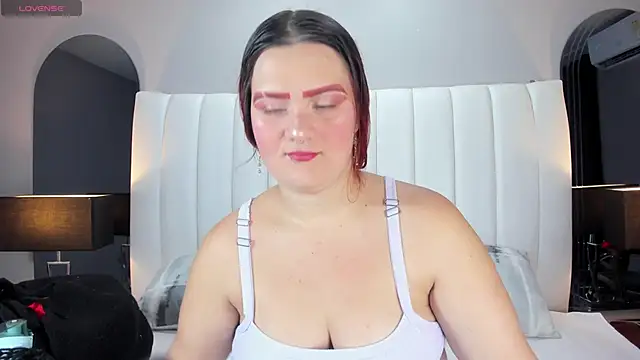 Snapshot of MelanieKlaus chatting on March 2025 04:14:02 AM MelanieKlaus online show from March 2025 04:14:02 AM