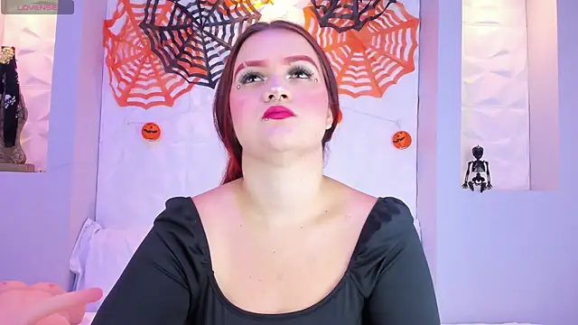 Snapshot of MelanieKlaus chatting on November 2025 11:23:02 AM MelanieKlaus online show from November 2025 11:23:02 AM