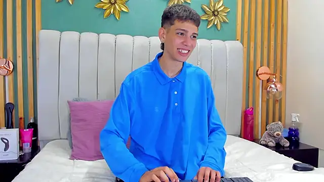 Snapshot of Jasson_smit chatting on January 2025 12:57:02 PM Jasson smit online show from January 2025 12:57:02 PM