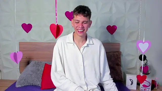 Snapshot of Jasson_smit chatting on February 2025 01:05:01 PM Jasson smit online show from February 2025 01:05:01 PM