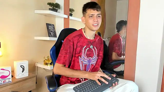 Snapshot of Jasson_smit chatting on October 2025 03:47:02 PM Jasson smit online show from October 2025 03:47:02 PM