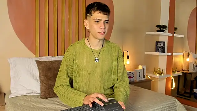Snapshot of Jasson_smit chatting on October 2025 01:34:01 PM Jasson smit online show from October 2025 01:34:01 PM