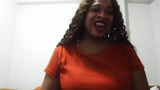 Snapshot of Camila_sandoval_01 chatting on February 2025 03:48:01 AM Camila sandoval 01 online show from February 2025 03:48:01 AM