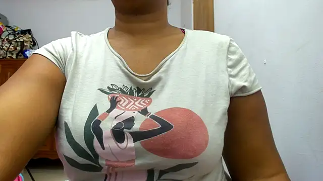 Snapshot of Camila_sandoval_01 chatting on October 2025 03:35:01 AM Camila sandoval 01 online show from October 2025 03:35:01 AM