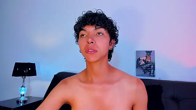 xhenisa  online show from January 2025 08:47:01 PM