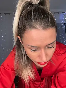 petrouchkaaa  online show from November 2025 09:25:02 PM