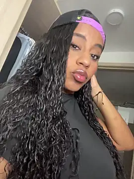 charlotteeruss online show from January 2026 06:43:02 PM