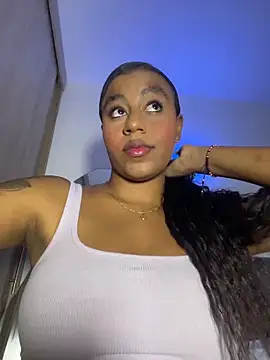 charlotteeruss online show from May 2026 10:05:02 PM