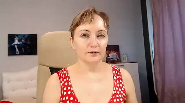 Snapshot of BettyFootFetish chatting on December 2024 08:11:02 AM BettyFootFetish online show from December 2024 08:11:02 AM