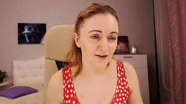 Snapshot of BettyFootFetish chatting on February 2025 11:55:01 AM BettyFootFetish online show from February 2025 11:55:01 AM