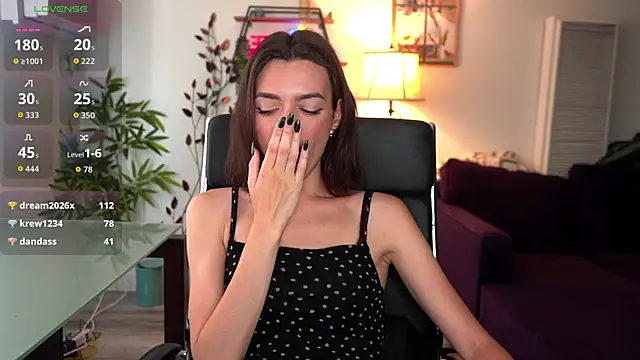 olivia jeas online show from June 2026 09:09:01 PM