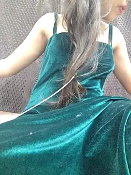 Snapshot of Roshni_98 chatting on February 2025 05:23:01 AM Roshni 98 online show from February 2025 05:23:01 AM