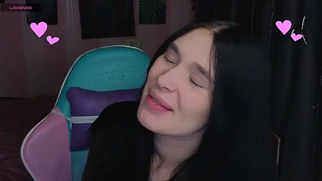 Amanda Tender online show from September 2025 11:15:01 PM