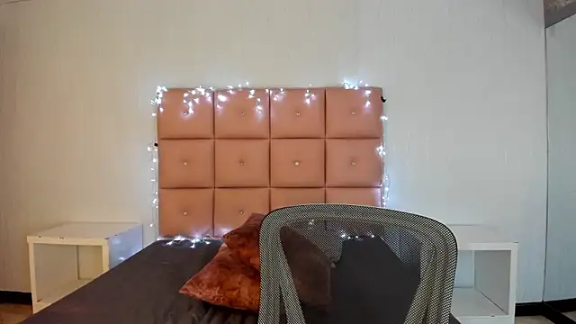 lhiamfit online show from December 2024 06:50:01 PM