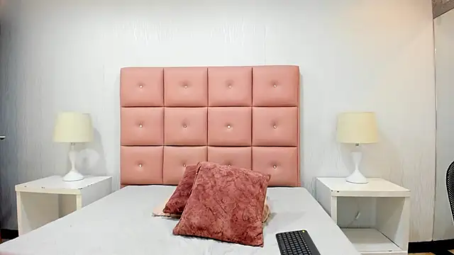 lhiamfit online show from January 2025 03:04:02 AM