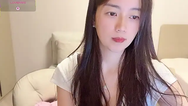 A-xena online show from September 2025 02:22:02 PM