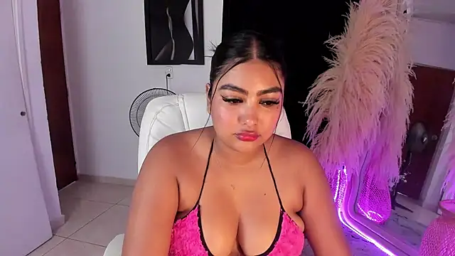 NatashaBrown12 online show from September 2025 01:33:01 PM