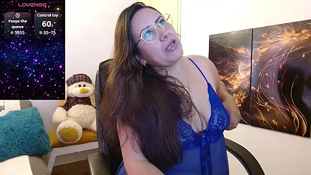 Snapshot of amalia_brunette chatting on December 2025 04:24:01 PM amalia brunette online show from December 2025 04:24:01 PM