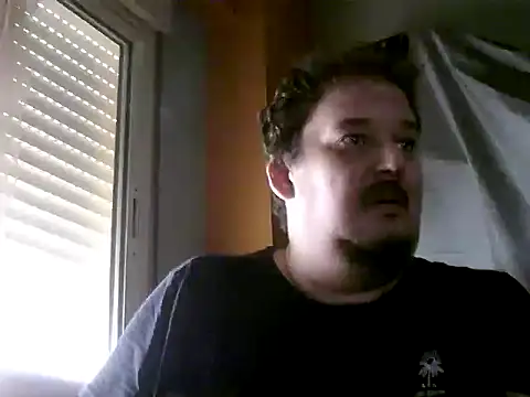 Snapshot of porkorossy chatting on September 2025 01:11:02 PM porkorossy online show from September 2025 01:11:02 PM