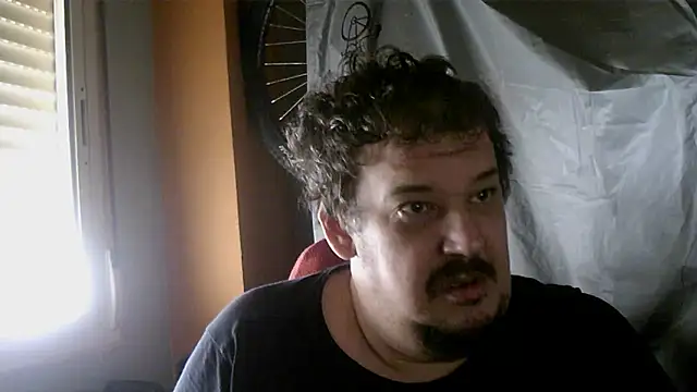 Snapshot of porkorossy chatting on September 2025 08:31:02 AM porkorossy online show from September 2025 08:31:02 AM