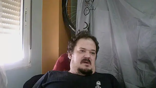 Snapshot of porkorossy chatting on October 2025 08:11:02 AM porkorossy online show from October 2025 08:11:02 AM