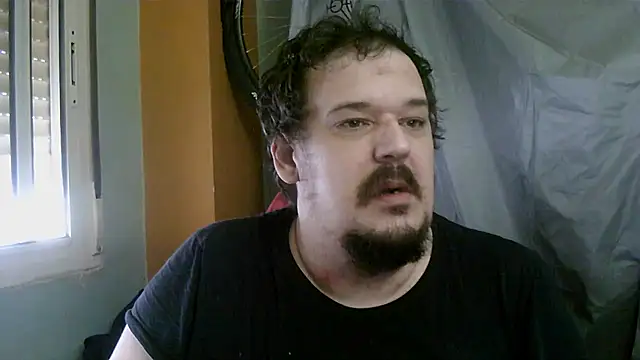 Snapshot of porkorossy chatting on October 2025 07:42:02 AM porkorossy online show from October 2025 07:42:02 AM