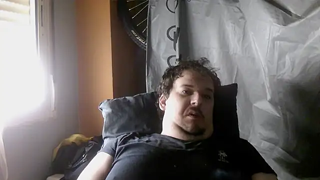 Snapshot of porkorossy chatting on October 2025 09:04:01 AM porkorossy online show from October 2025 09:04:01 AM