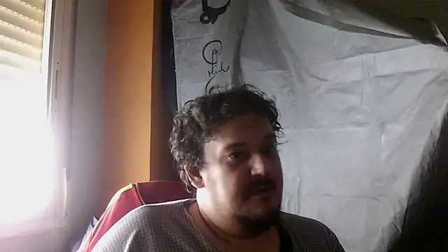 Snapshot of porkorossy chatting on November 2025 10:48:02 AM porkorossy online show from November 2025 10:48:02 AM