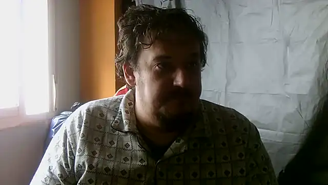 Snapshot of porkorossy chatting on November 2025 10:37:02 AM porkorossy online show from November 2025 10:37:02 AM