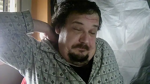 Snapshot of porkorossy chatting on December 2025 08:56:02 AM porkorossy online show from December 2025 08:56:02 AM