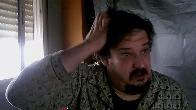 Snapshot of porkorossy chatting on December 2025 08:51:02 AM porkorossy online show from December 2025 08:51:02 AM