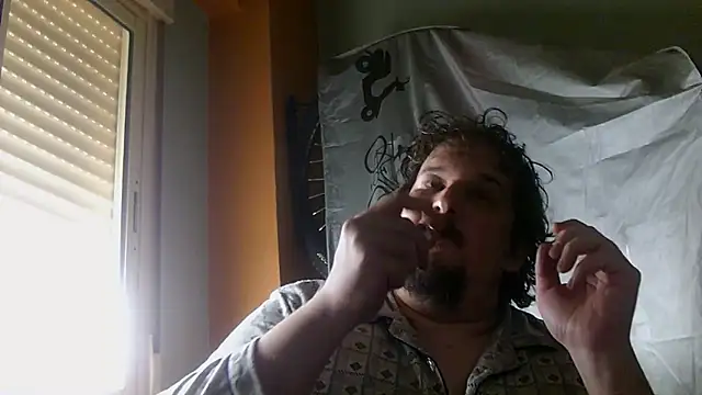 Snapshot of porkorossy chatting on February 2026 02:04:02 PM porkorossy online show from February 2026 02:04:02 PM