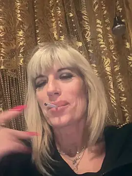 Snapshot of AlinaGrosu chatting on January 2025 01:39:02 AM AlinaGrosu online show from January 2025 01:39:02 AM