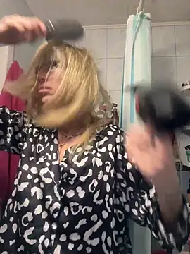 Snapshot of AlinaGrosu chatting on March 2025 09:34:02 AM AlinaGrosu online show from March 2025 09:34:02 AM