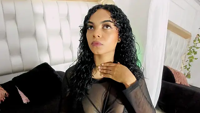 Snapshot of BeckyRusso chatting on January 2025 12:31:02 PM BeckyRusso online show from January 2025 12:31:02 PM