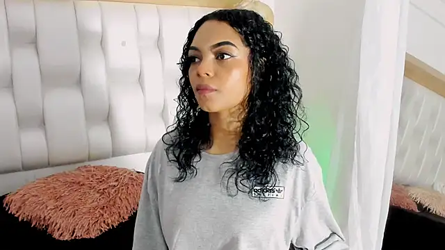 Snapshot of BeckyRusso chatting on January 2025 12:06:02 PM BeckyRusso online show from January 2025 12:06:02 PM