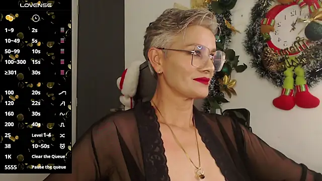 Snapshot of scarlett_paris22 chatting on December 2024 11:37:02 PM scarlett paris22 online show from December 2024 11:37:02 PM