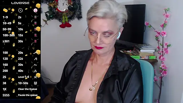 Snapshot of scarlett_paris22 chatting on January 2025 03:07:02 AM scarlett paris22 online show from January 2025 03:07:02 AM