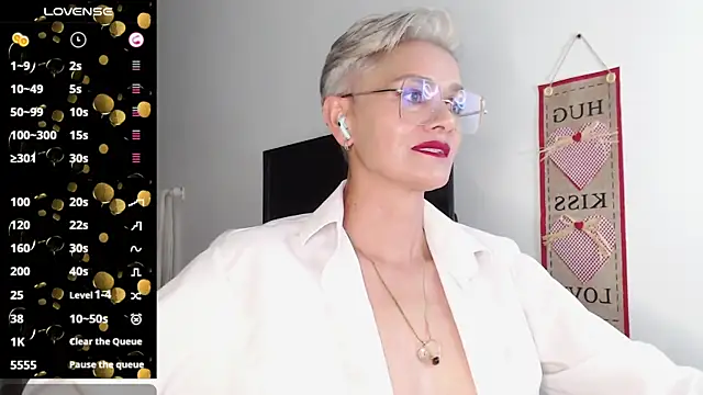 Snapshot of scarlett_paris22 chatting on February 2025 02:57:02 AM scarlett paris22 online show from February 2025 02:57:02 AM