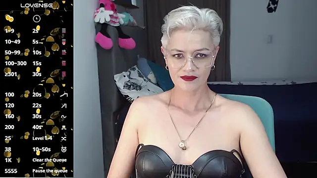 Snapshot of scarlett_paris22 chatting on February 2025 11:30:01 PM scarlett paris22 online show from February 2025 11:30:01 PM