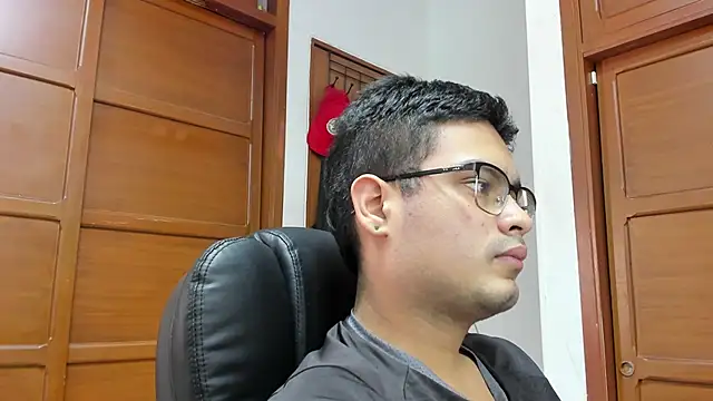 Snapshot of willy_colombia chatting on January 2025 07:29:02 PM willy colombia online show from January 2025 07:29:02 PM