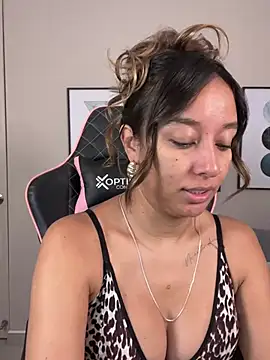 DianaHopson online show from March 2025 11:05:01 PM