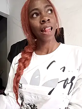 Shanelle   online show from October 2025 03:16:01 PM