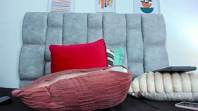 Snapshot of TiffanyFox1 chatting on March 2026 09:21:02 AM TiffanyFox1 online show from March 2026 09:21:02 AM