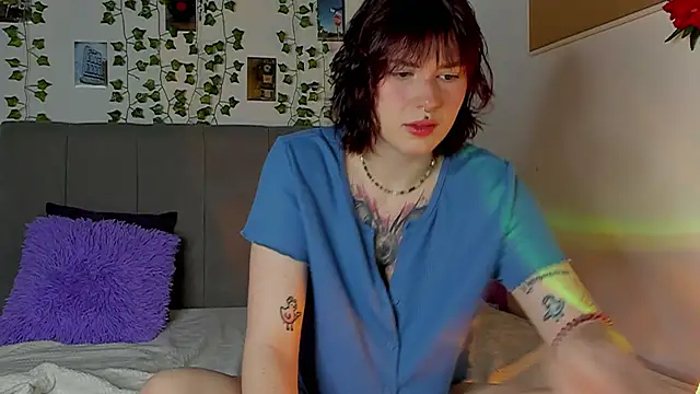 miss Lizzy online show from December 2024 01:15:02 AM