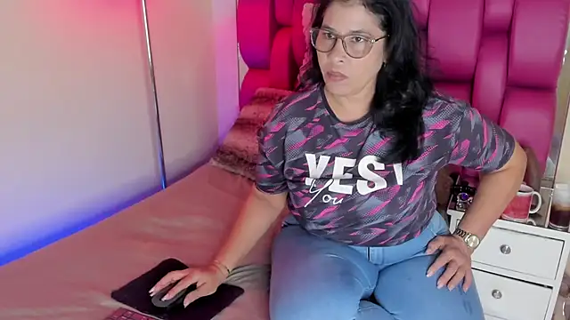 Snapshot of desire_matture chatting on January 2025 07:45:02 PM desire matture online show from January 2025 07:45:02 PM