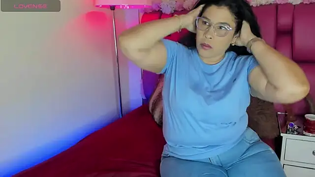 Snapshot of desire_matture chatting on January 2025 07:34:02 PM desire matture online show from January 2025 07:34:02 PM