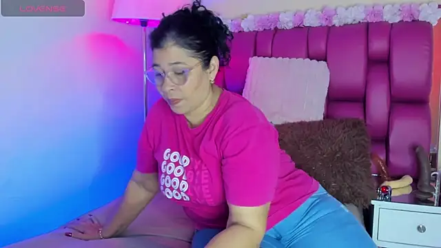 Snapshot of desire_matture chatting on March 2025 07:36:01 PM desire matture online show from March 2025 07:36:01 PM