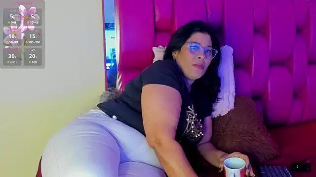 Snapshot of desire_matture chatting on March 2025 07:25:01 PM desire matture online show from March 2025 07:25:01 PM