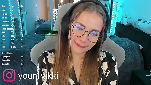 Vikki Cheese online show from February 2025 09:31:02 PM